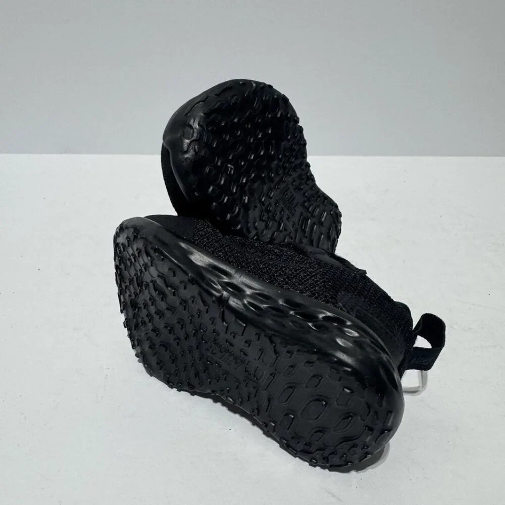 Nike Revolution 6 Sneakers Black Size 2 M Toddler